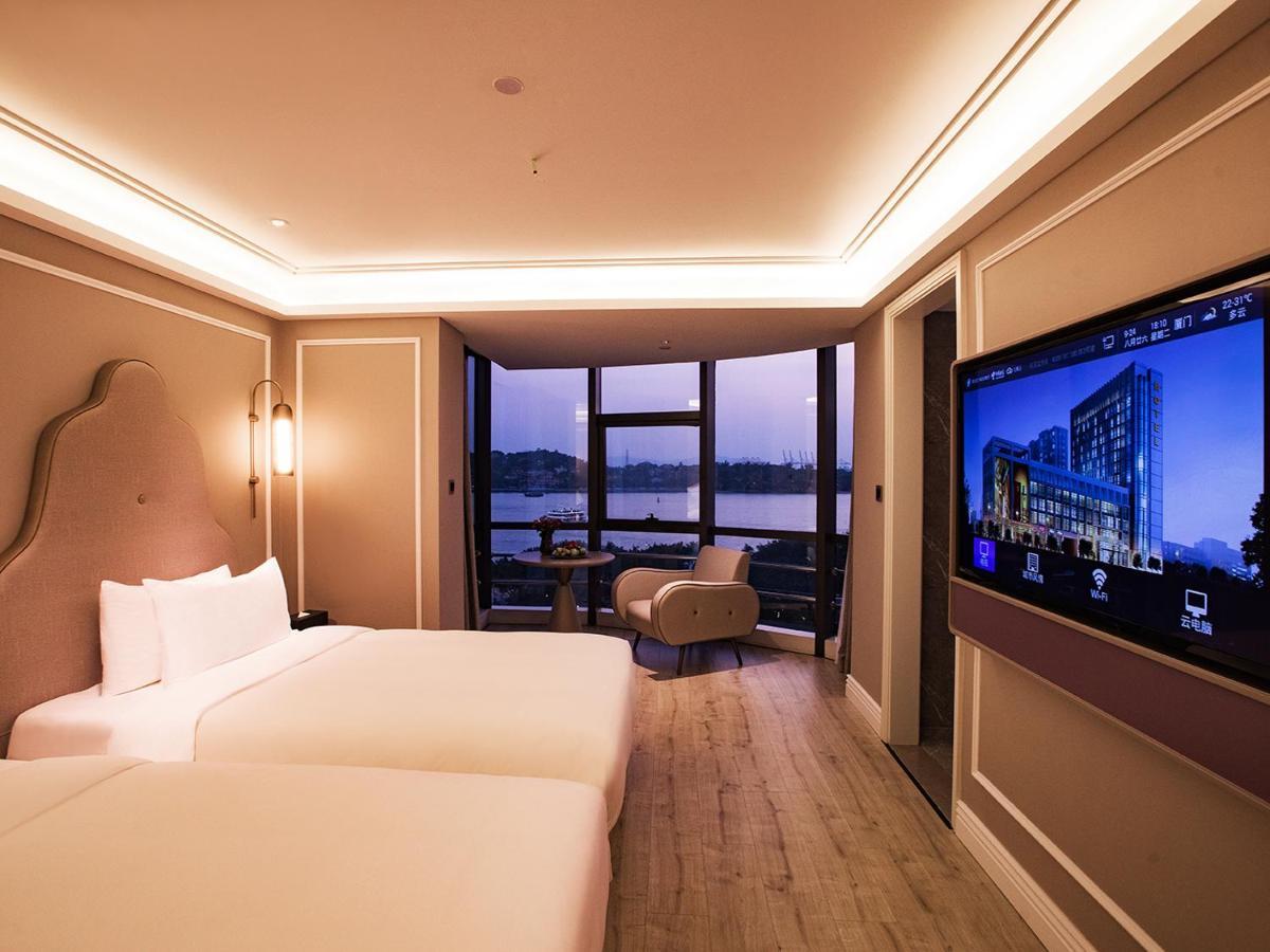 Mercure Xiamen On The Bund Hotel Exterior photo